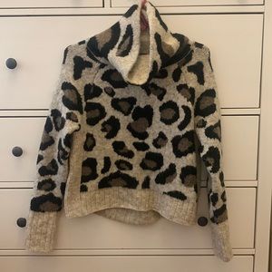 Aqua leopard print sweater size XS